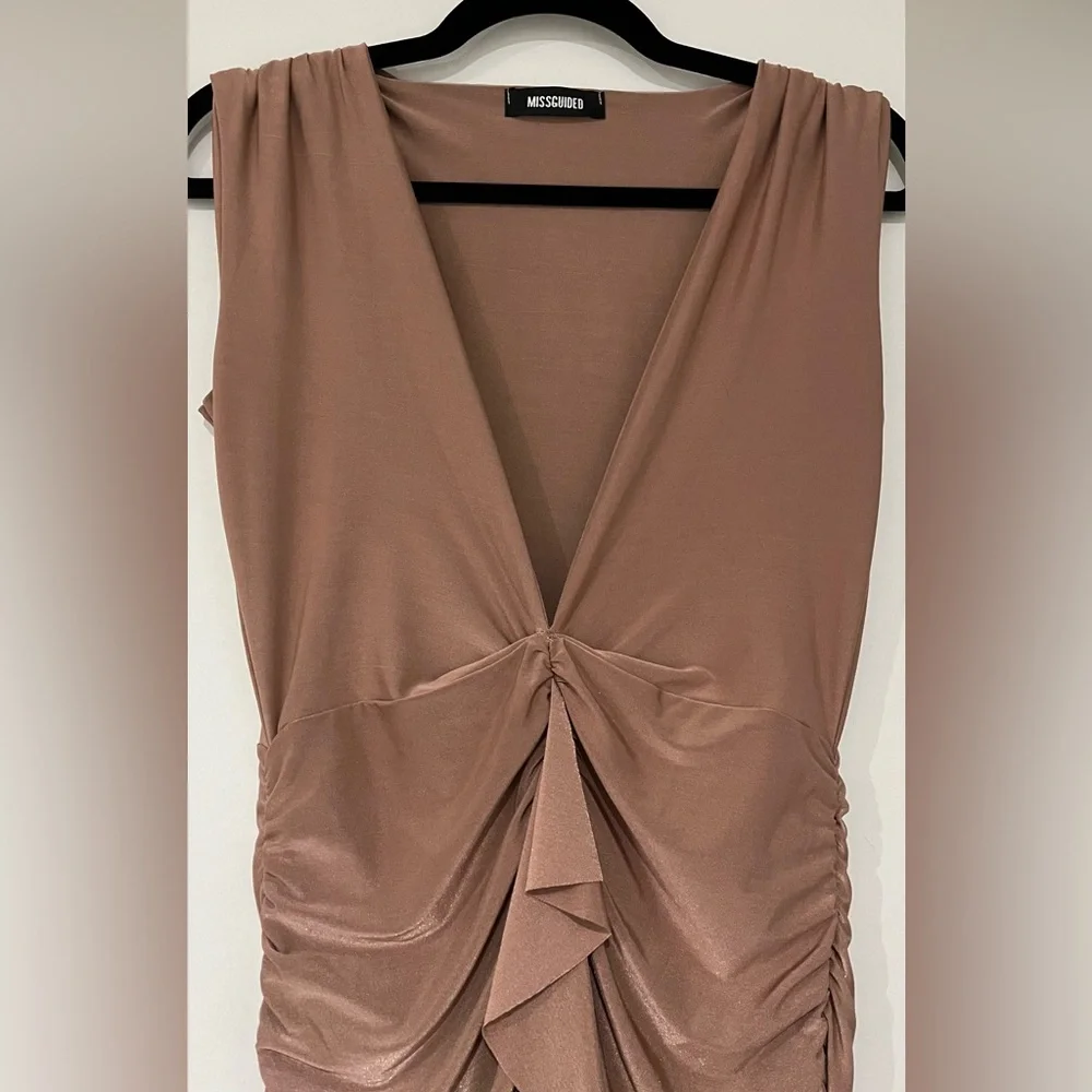 MissGuided Ruched Ruffle Bodycon Dress - Picture 4 of 5